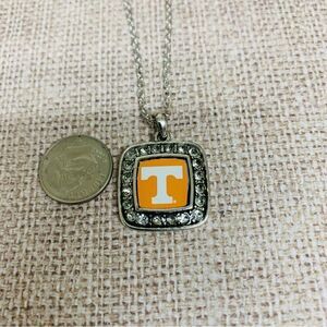 University of Tennessee Silver Crystal Necklace‎